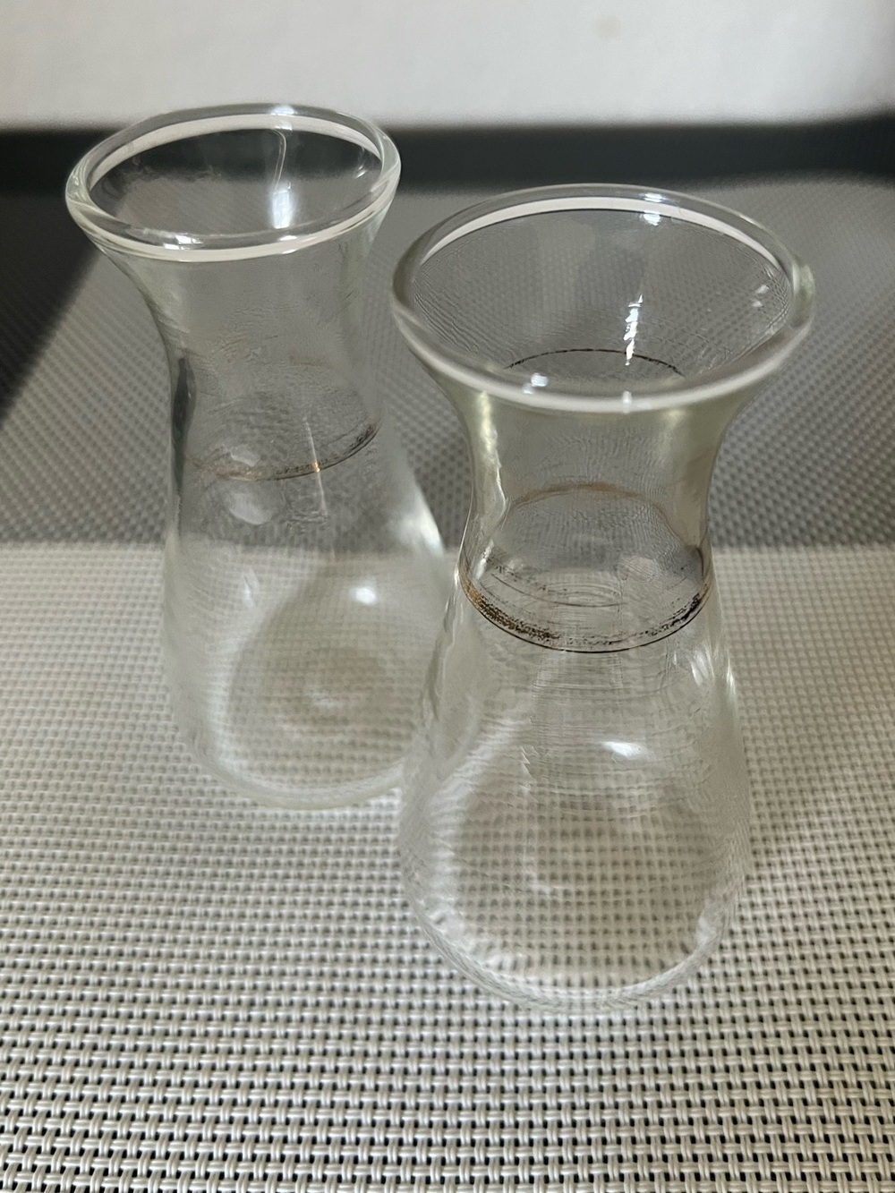 Pyrex Shakers - Picture 2 of 3